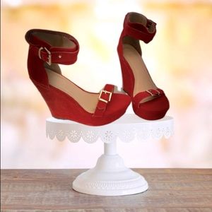 MsAishaCSoFabStyleSelections🍷💄👠💃🏾💋🎒